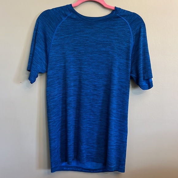 RHONE Reign Tech Short Sleeve Shirt - Picture 2 of 9